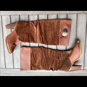 Beautiful vintage leather Zodiac boots.